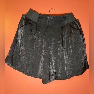 31. Jennifer Lopez La vida loca shimmer shorts